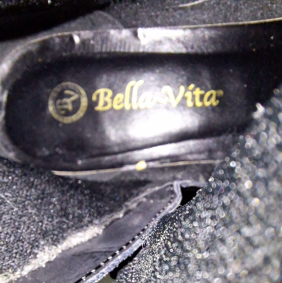 Bella Vita knee high faux wool and leather boots in a size 7m. With a 1/2" heel - Picture 9 of 10